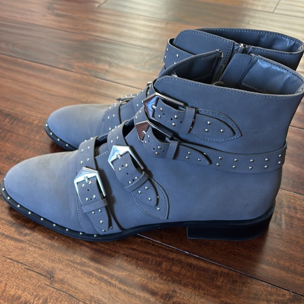 Forever 21 | Studded smoky grey Buckle Ankle Boots moto boots - Picture 6 of 13